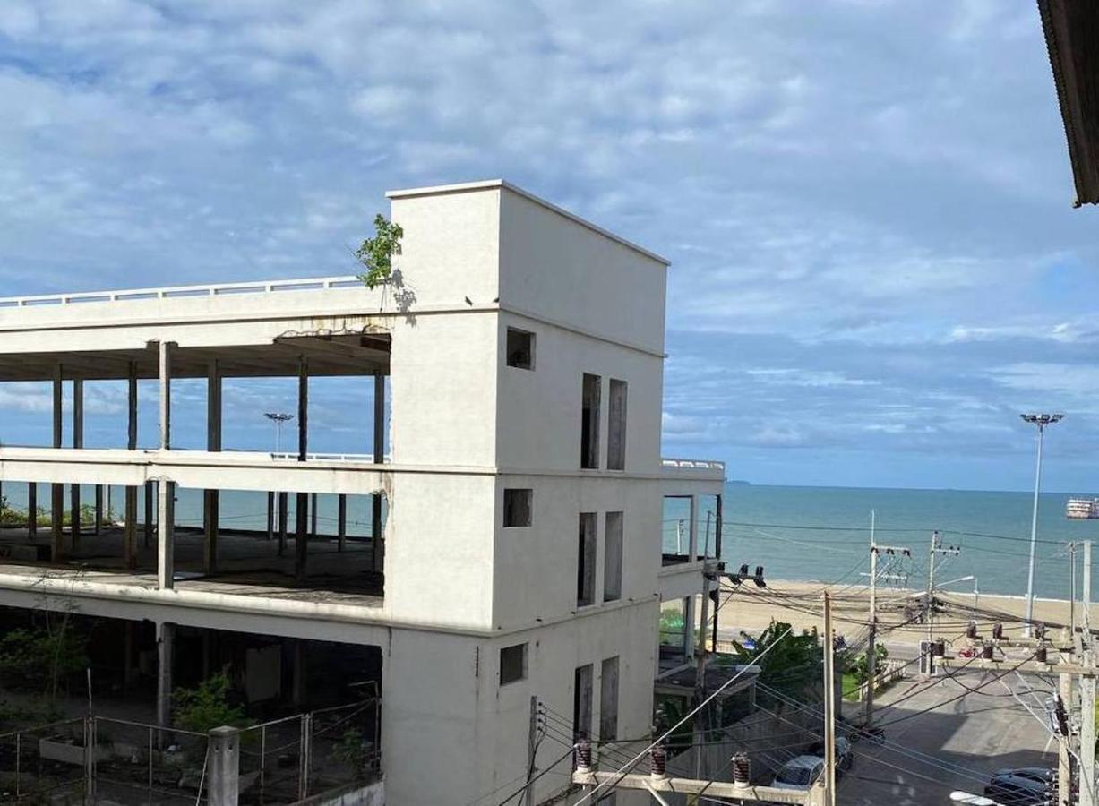 Orange Jomtien Hotel Exterior photo